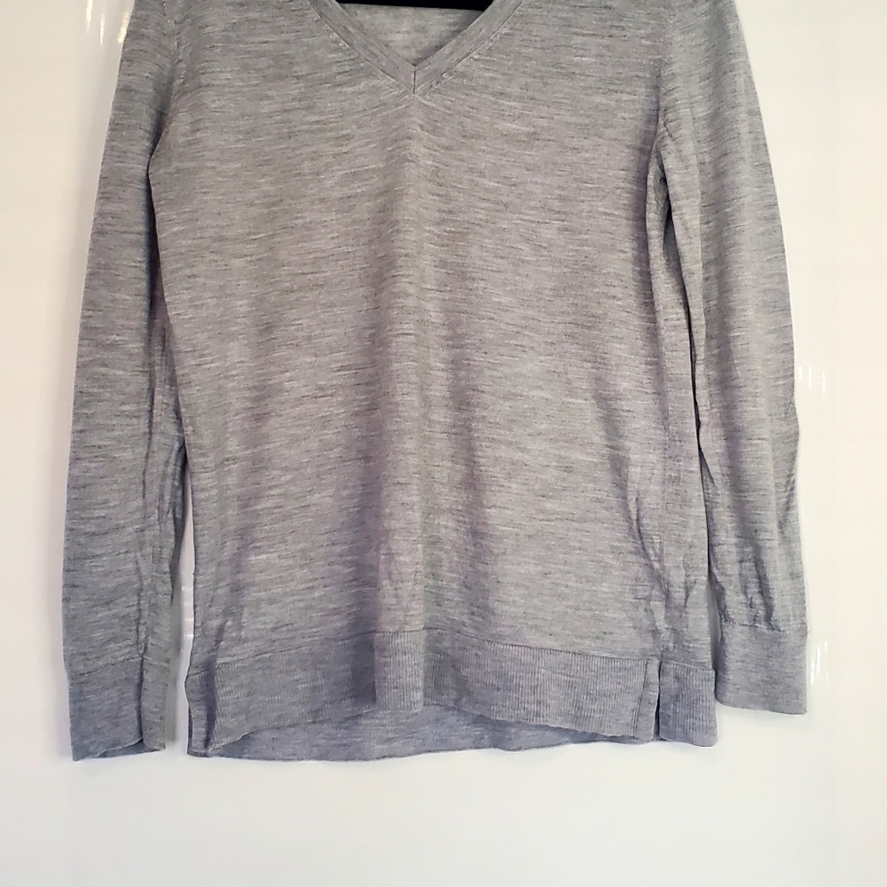 Banana Republic Gray V-Neck Sweater